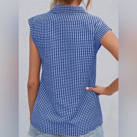 Women’s shirt sleeveless with pocket blue /white. 8/10 Large NWT - Picture 4 of 4